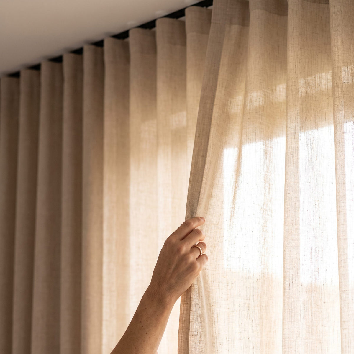 Rideau Tamisant Effet Lin Beige – gros plan sur la matière